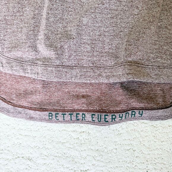 Lululemon Athletica Drysense Short Sleeve Shirt in Heathered Savannah (Red) - Me - Picture 6 of 9